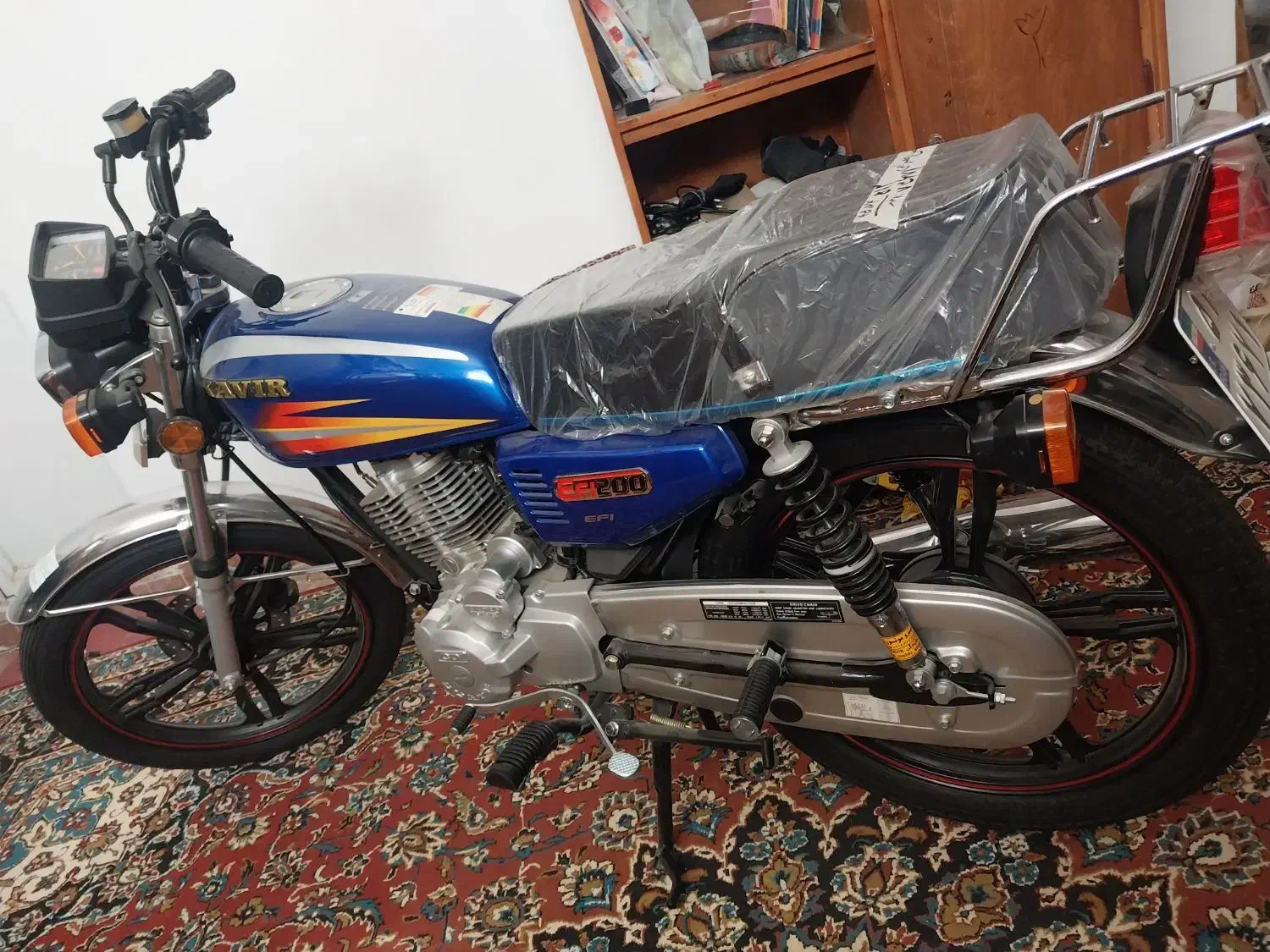 هندا کویر خشک|موتورسیکلت|لالجین, |دیوار