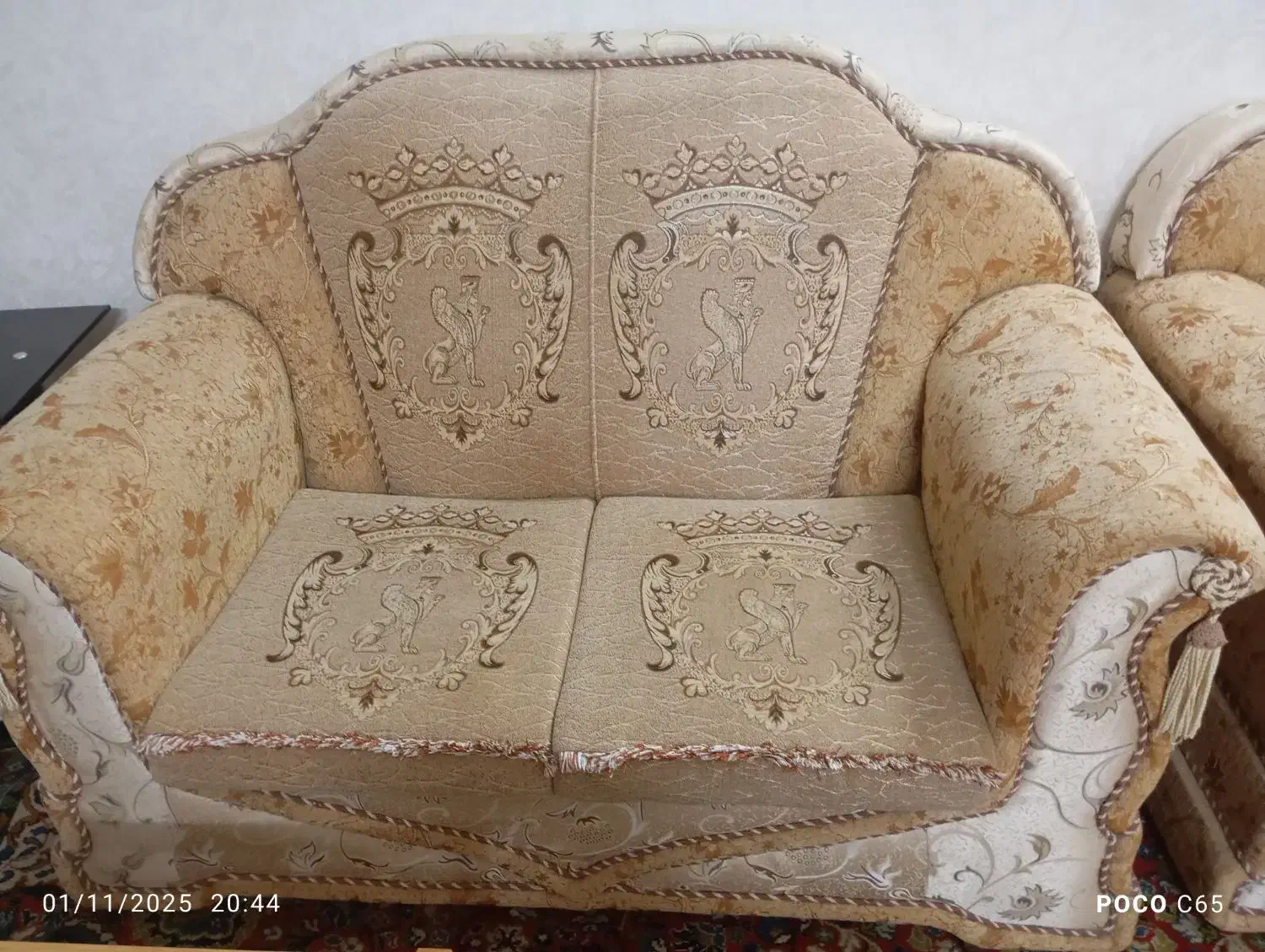 مبل با میز و عسلیدر حد نو|مبلمان خانگی و میز عسلی|خمین, |دیوار