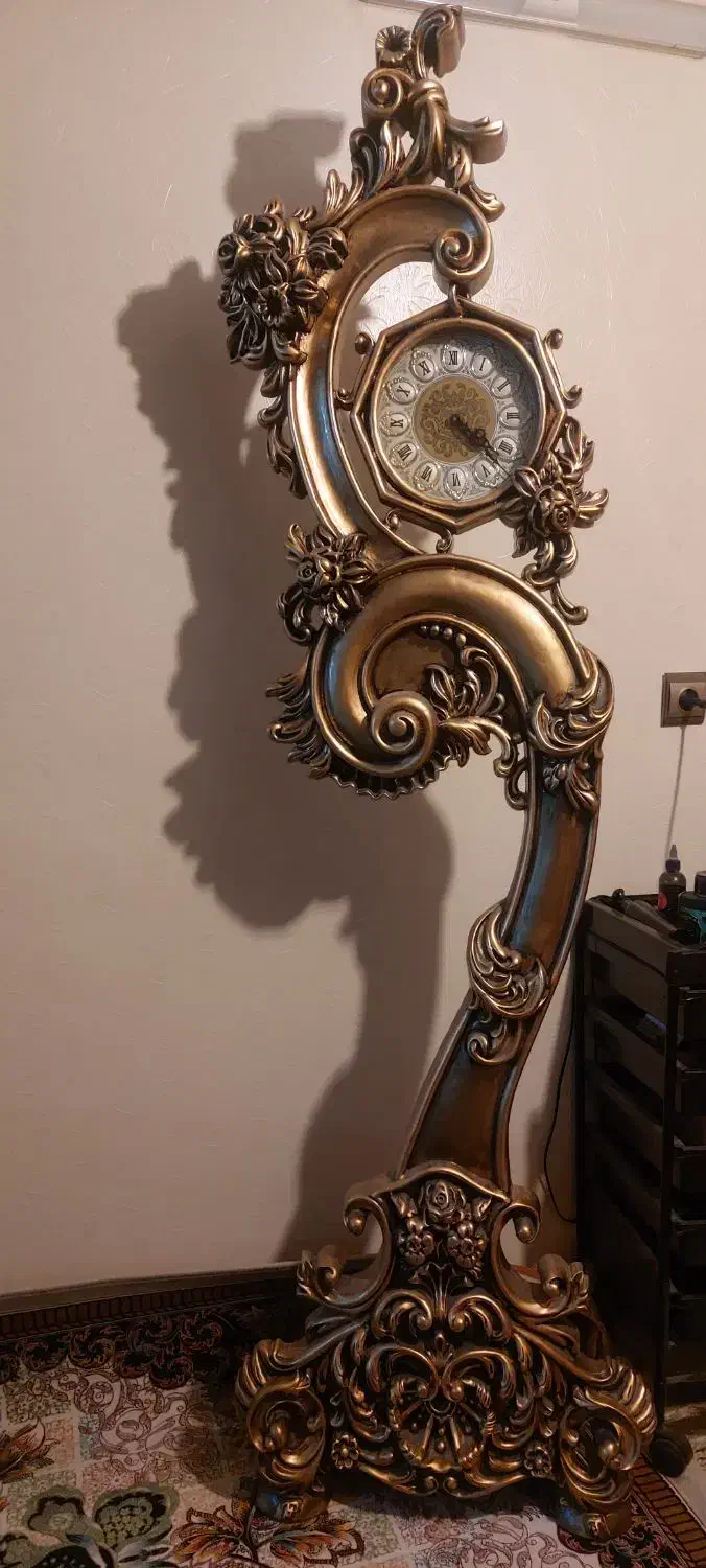 ساعت ایستاده طلایی مشکی|ساعت دیواری و تزئینی|اصفهان, برازنده|دیوار