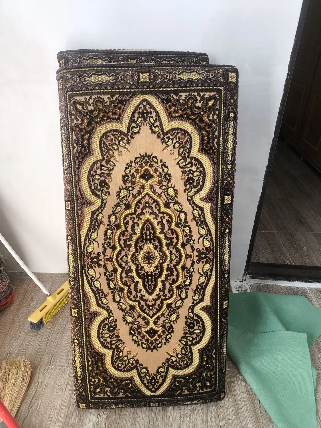 پشتی|پشتی|سرعین, |دیوار
