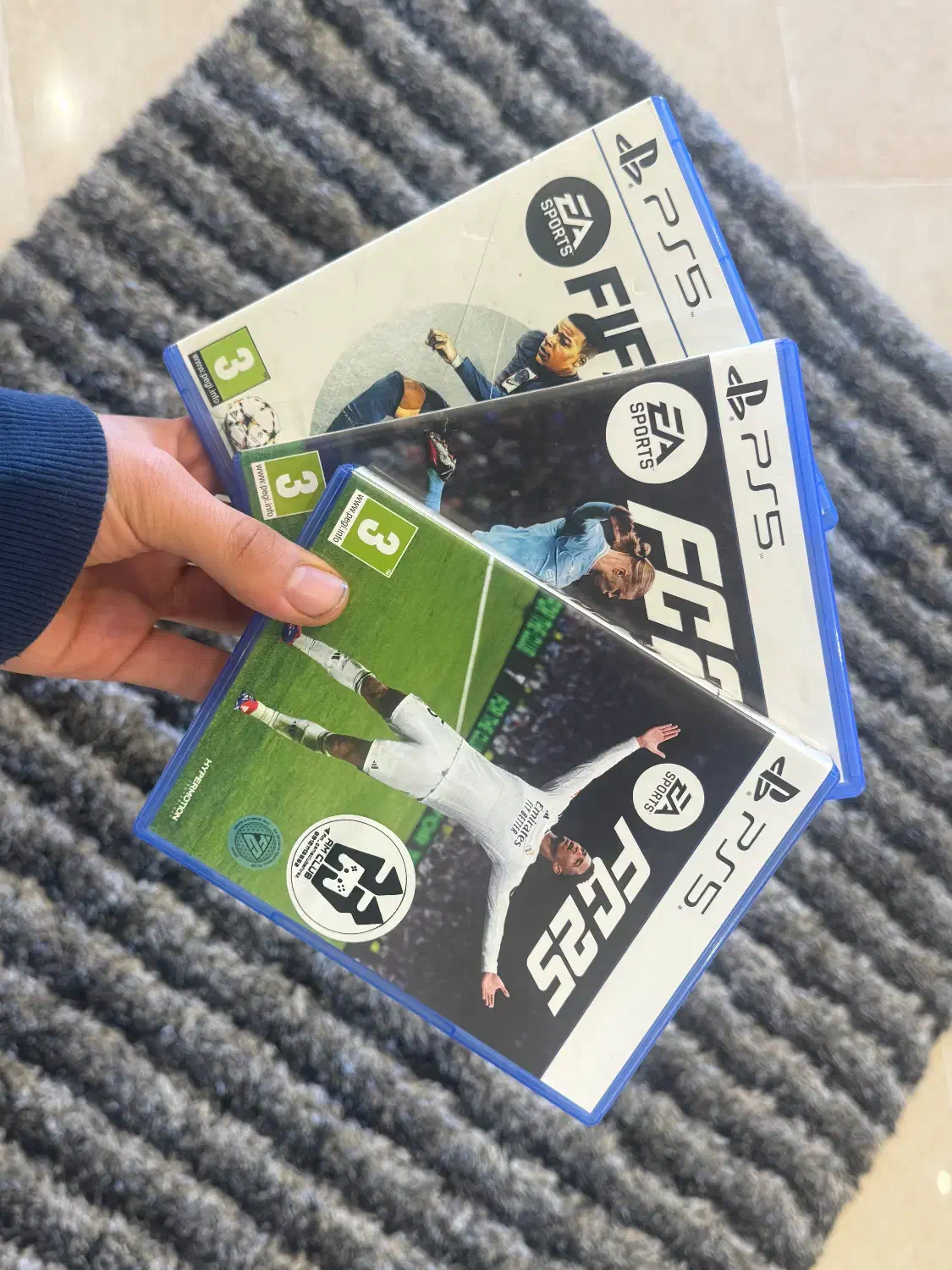 فروش بازی fc و پایه شارژر ps5|کنسول، بازی ویدئویی و آنلاین|شیراز, قصرالدشت|دیوار