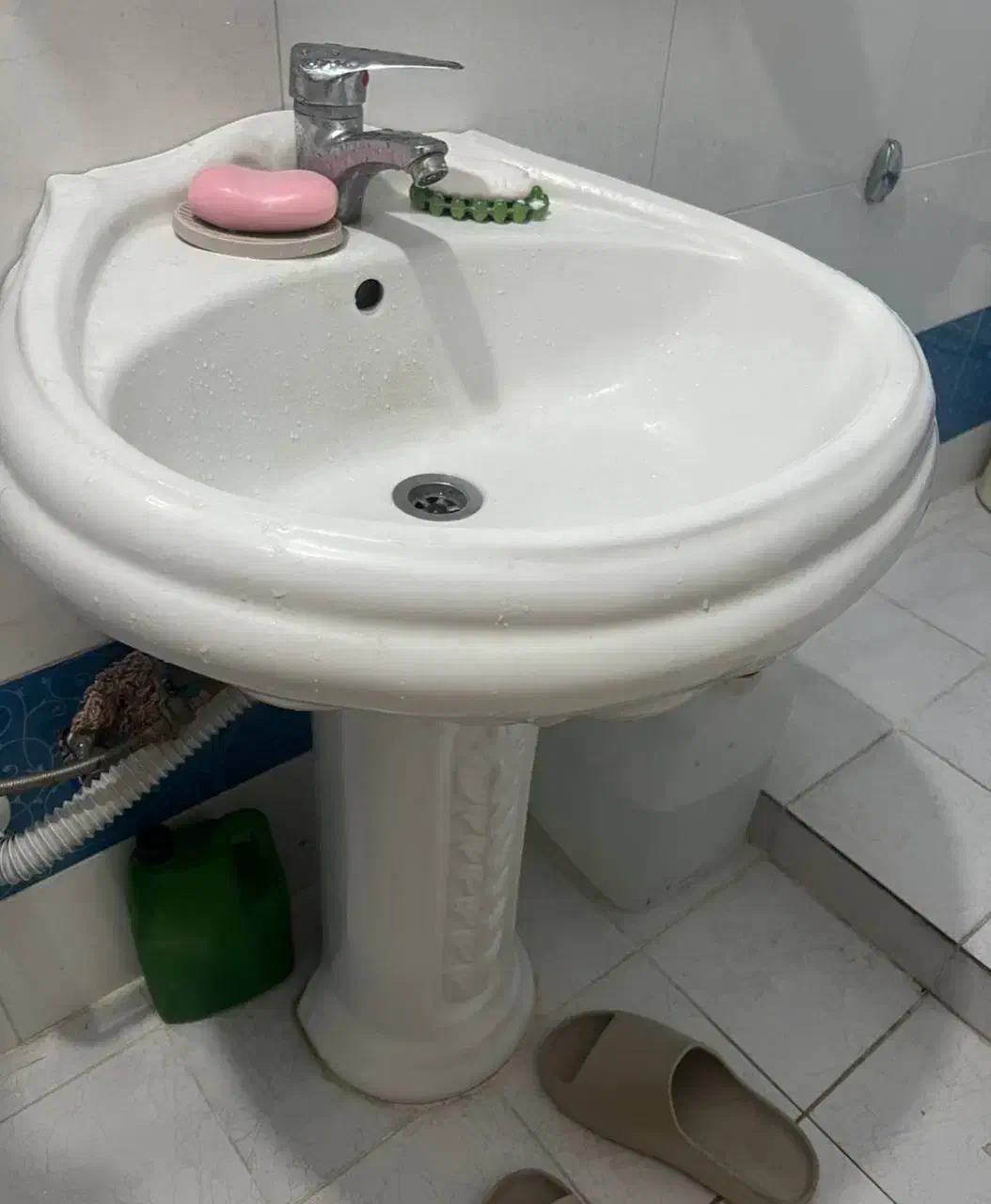 روشویی کوچک بدون شیر|لوازم سرویس بهداشتی|بابلسر, |دیوار