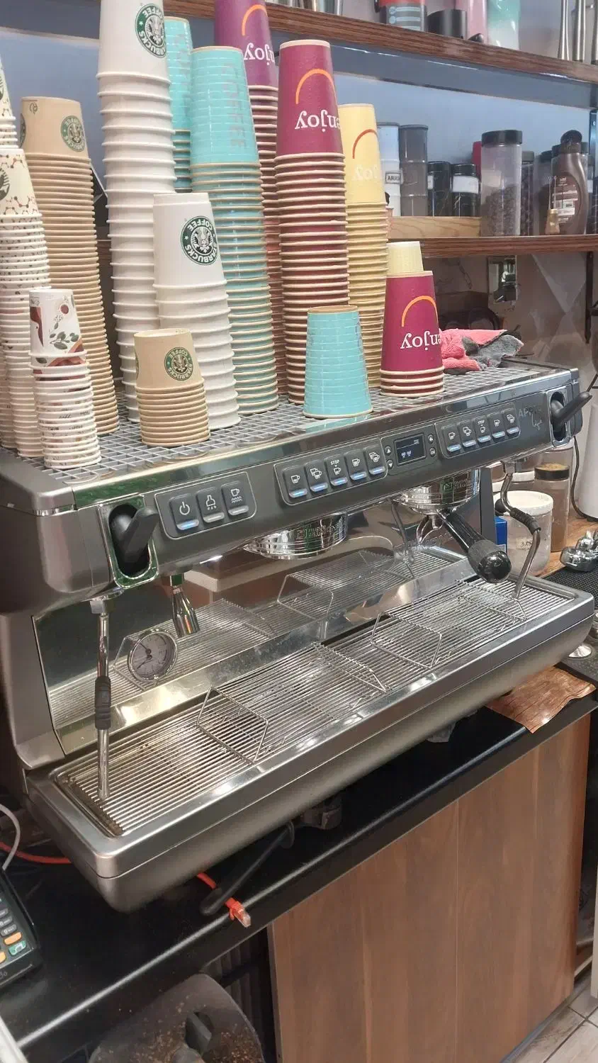 کمک باریستا|استخدام خدمات فروشگاه و رستوران|تهران, سازمان آب|دیوار