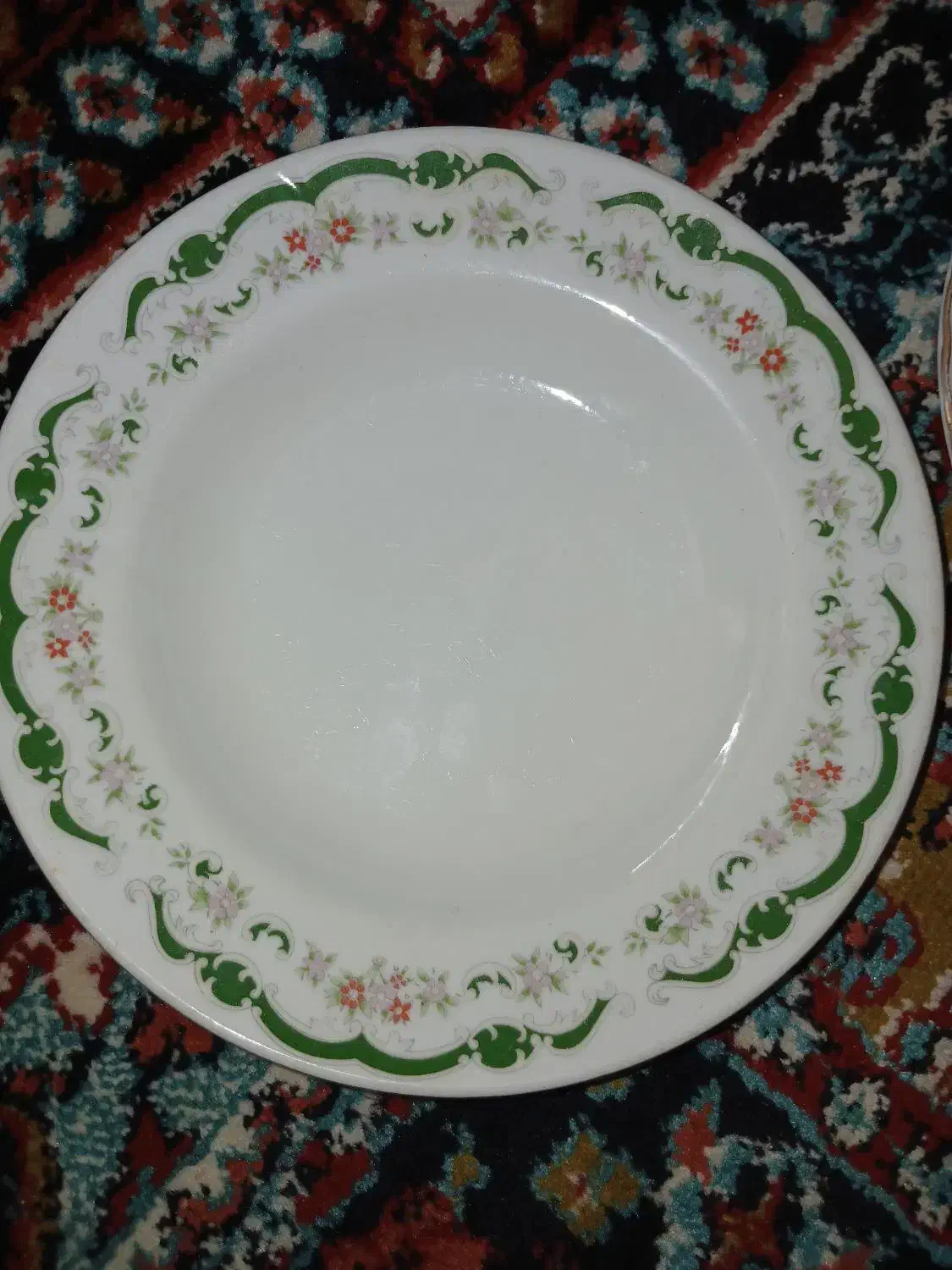 ده عدد بشقاب چینی سالم جنس خوب|ظروف سرو و پذیرایی|آستانه اشرفیه, |دیوار