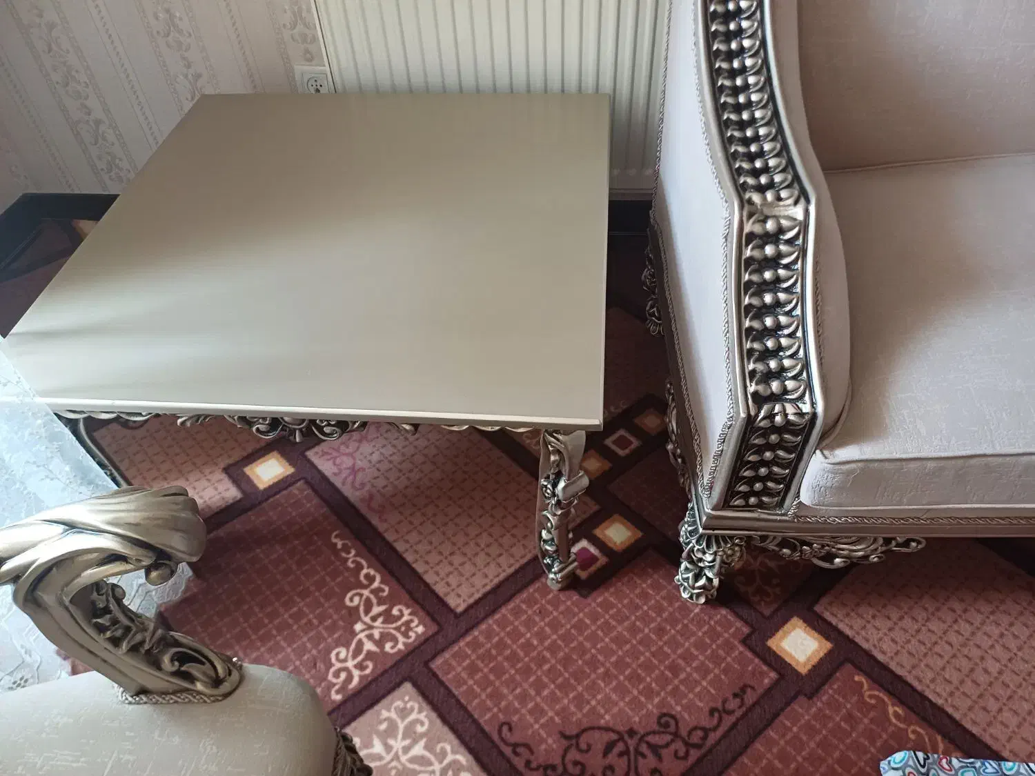 مبل سلطنتی ۹ نفره|مبلمان خانگی و میز عسلی|فولادشهر, B8|دیوار