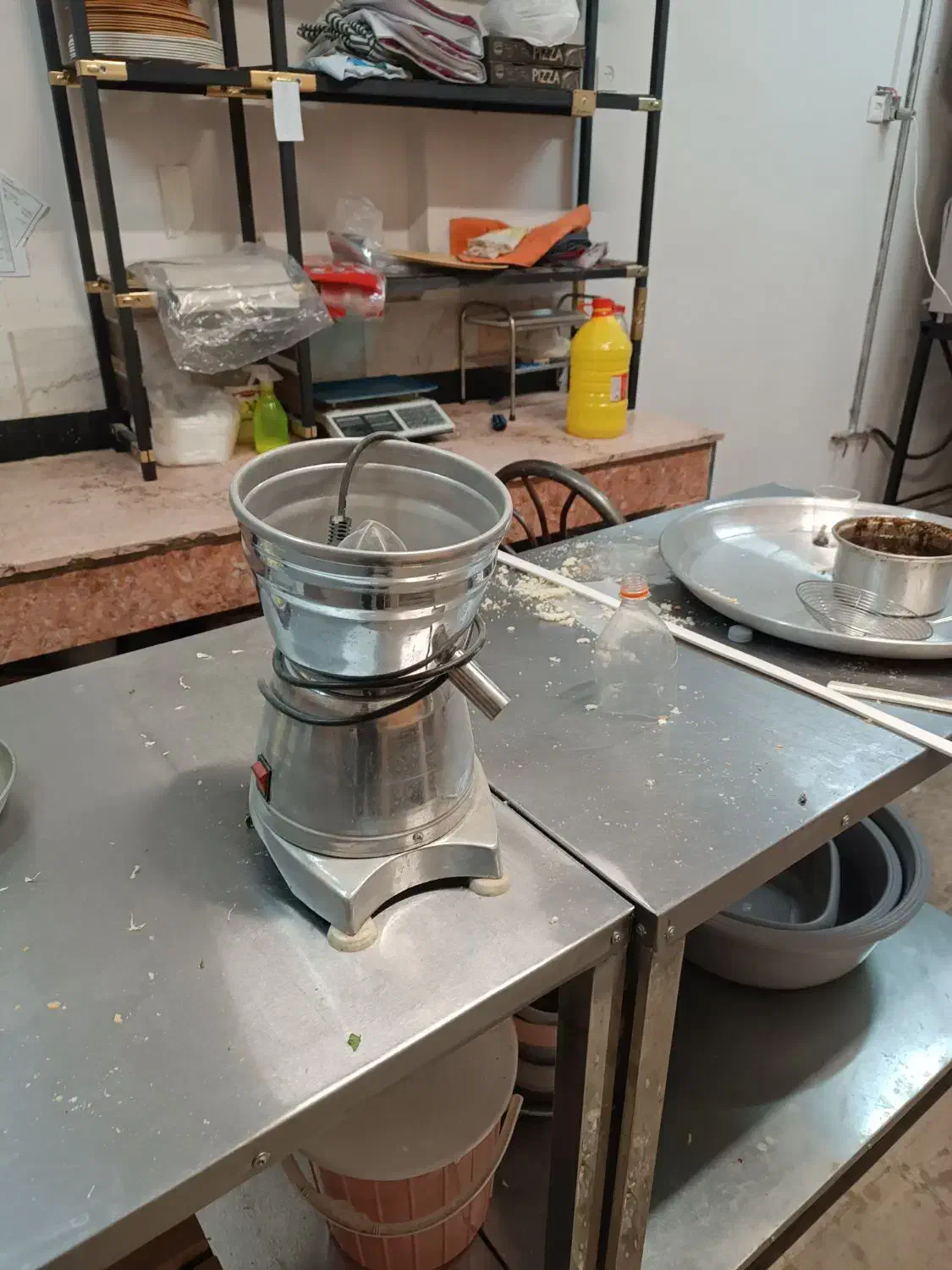 آب میوه گیر صنعتی و آب مرکبات گیر|آبمیوه‌گیر و آب‌مرکبات‌گیر|کاشمر, |دیوار