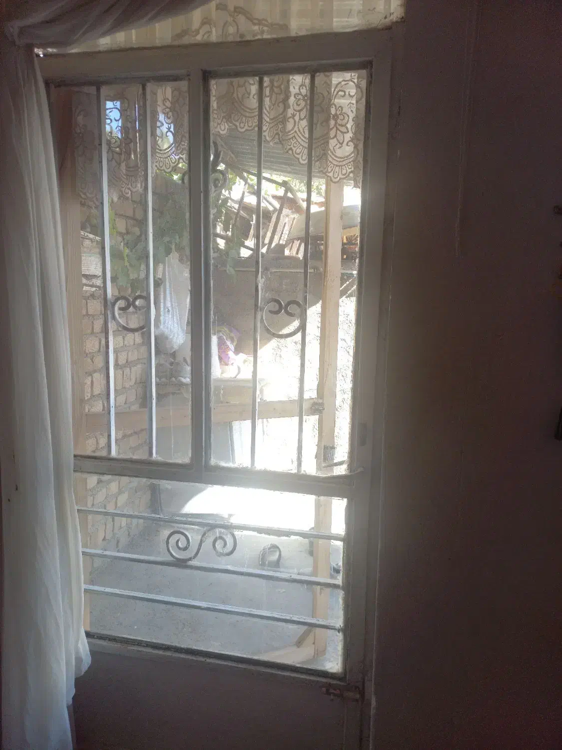 تعدادی وسایل منزل ودرب بدون چارچوب|ظروف سرو و پذیرایی|همدان, |دیوار