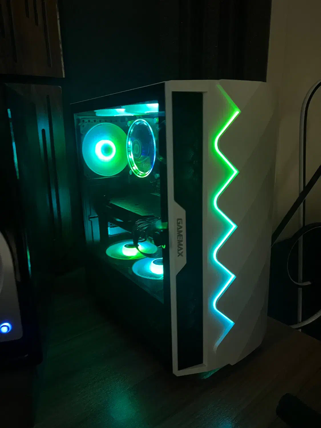 کیس گیمینگ گرافیک‌ ۱۶ گیگ|رایانه رومیزی|تهران, توحید|دیوار