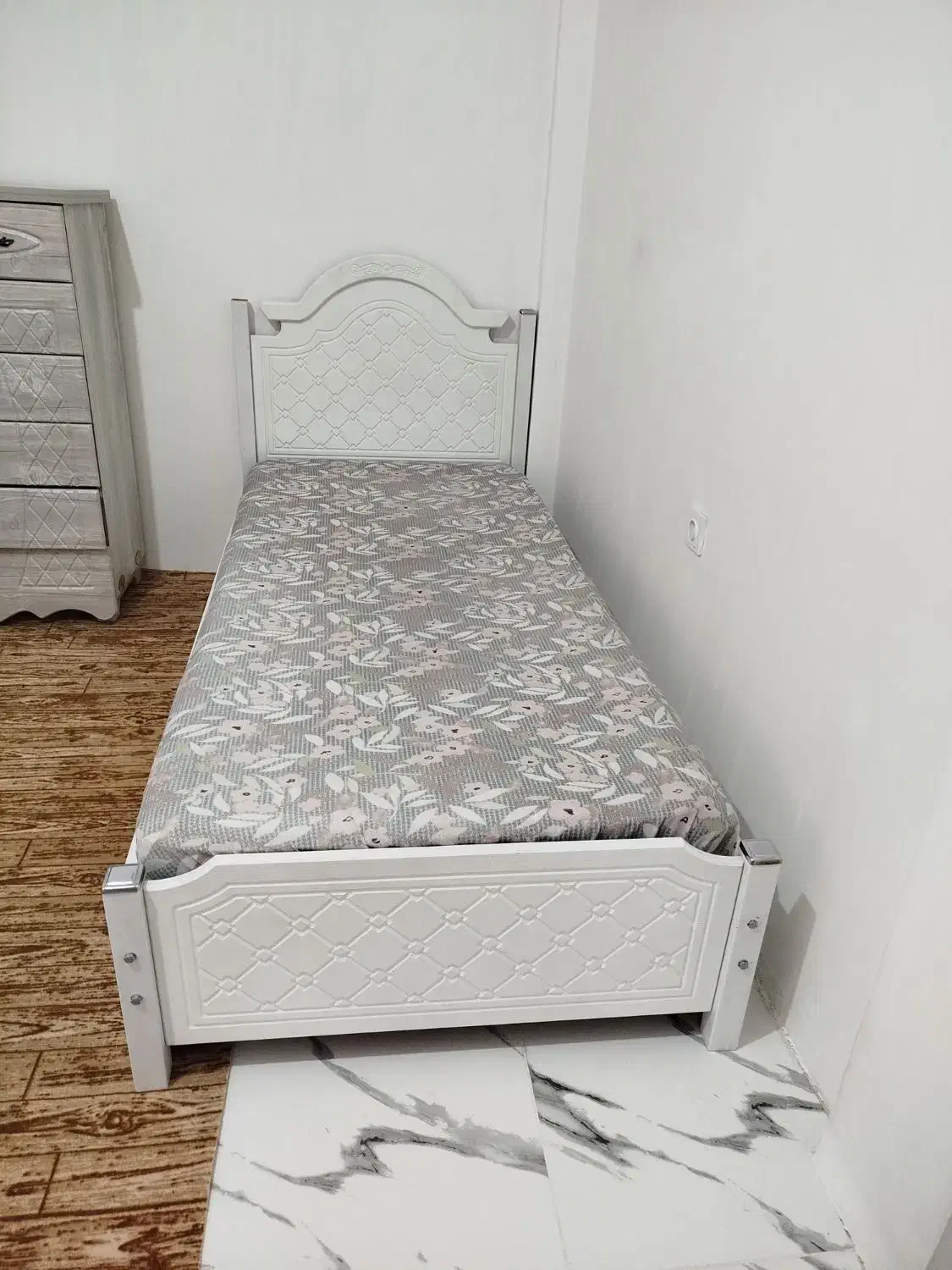 تخت خواب تک نفره|تخت و سرویس خواب|ورامین, ورامین|دیوار