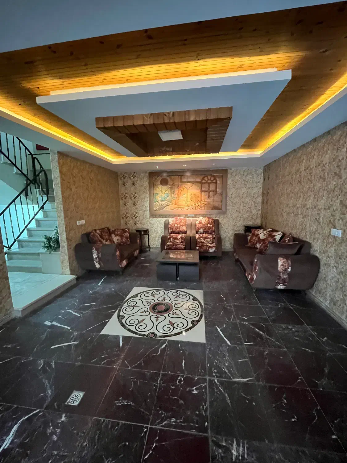 ۱۴۰مترفوق لوکس/لابی و سالن ورزشی/بلوار وحدت جنوبی|فروش آپارتمان|کرمانشاه, |دیوار