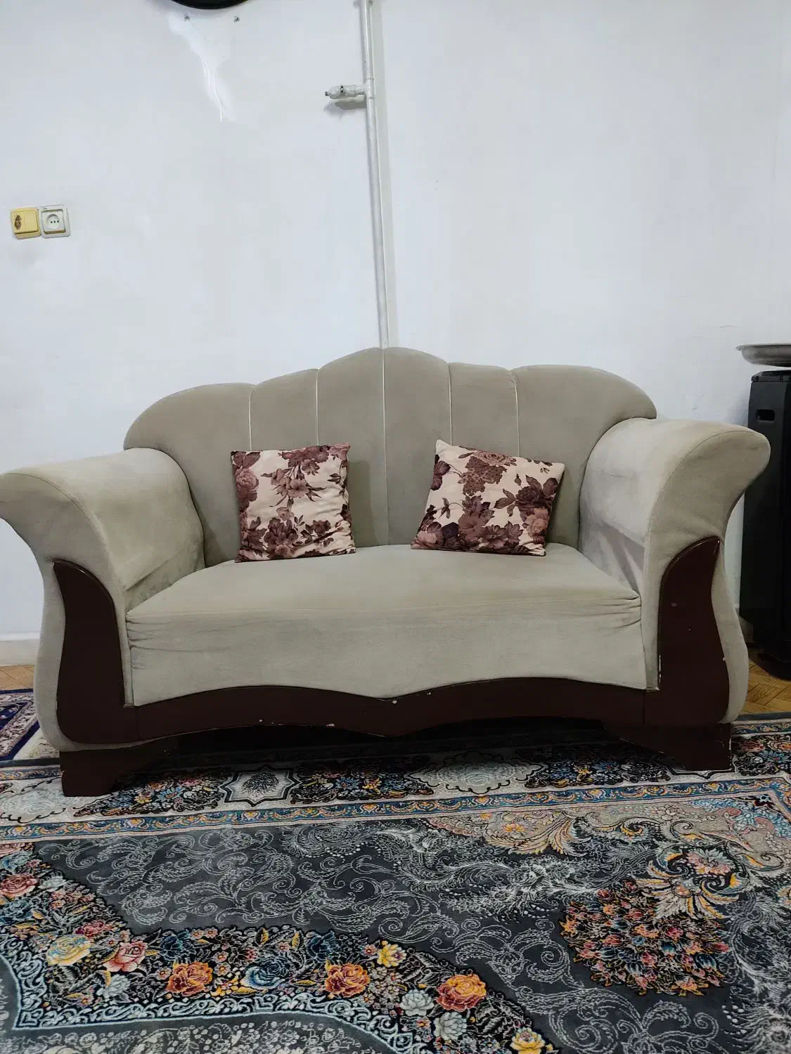 مبل|مبلمان خانگی و میز عسلی|رشت, ولکس|دیوار