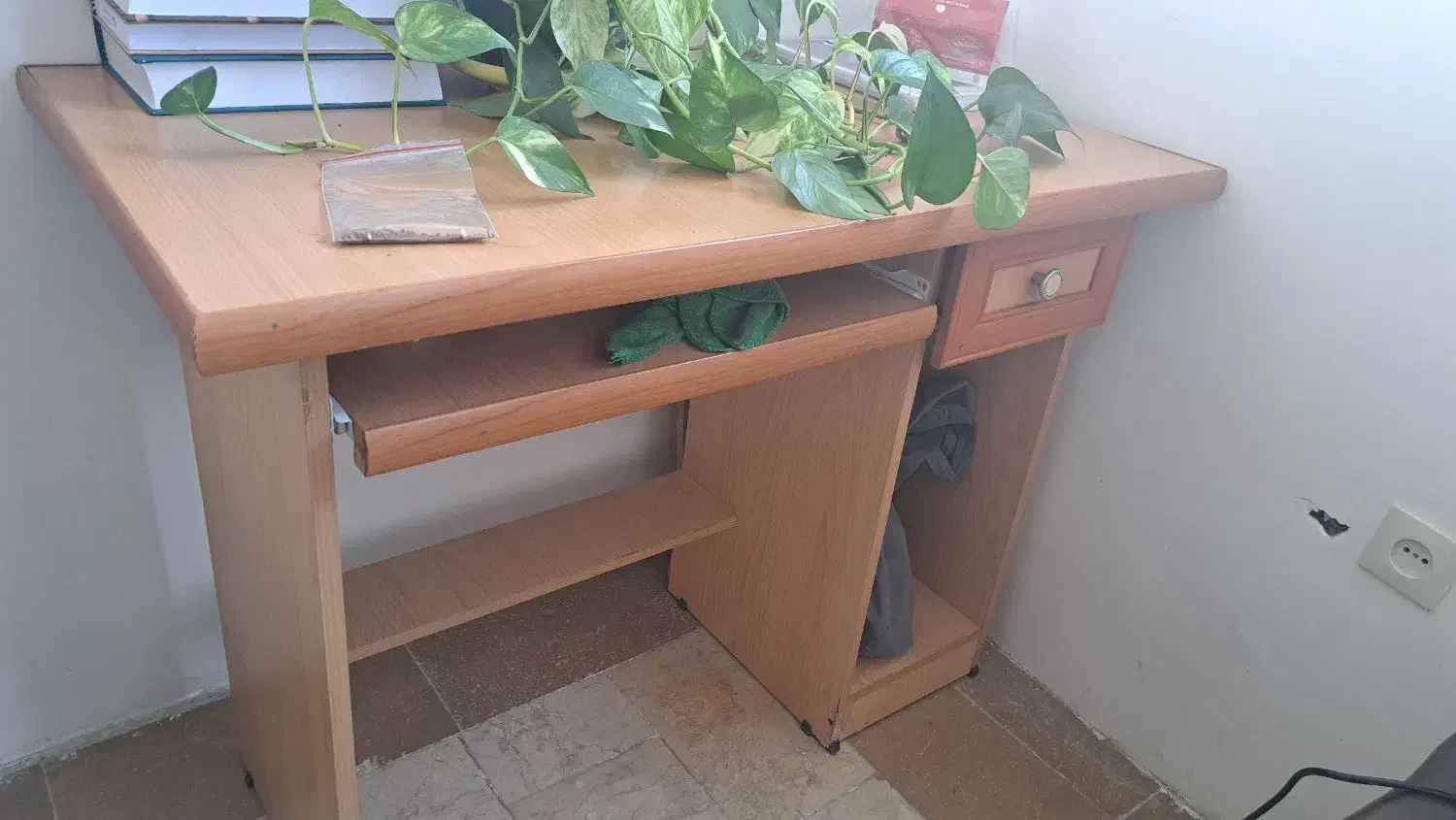 میز کامپیوتر|میز تحریر و کامپیوتر|اراک, |دیوار