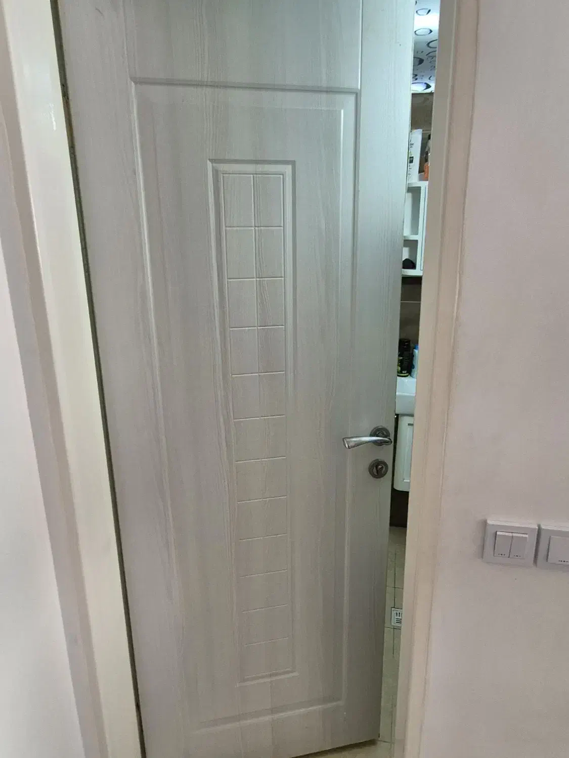 درب|مصالح و تجهیزات ساختمان|لاهیجان, شهید آوینی|دیوار