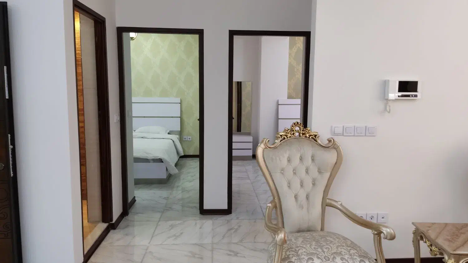 واحد دو خواب لوکس و مجهز|اجارهٔ کوتاه‌مدت آپارتمان و سوئیت|شیراز, عفیف‌آباد|دیوار