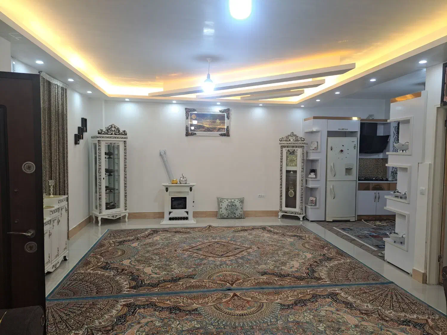 خونه ویلایی فروشی  ۴تا فایل|فروش خانه و ویلا|اسفراین, |دیوار