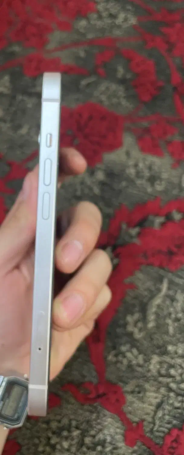 گوشی ایفون|موبایل|پرند, فاز ۱|دیوار