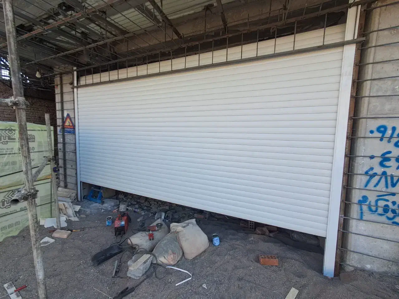 نصب و تعمیر کرکره برقی جک درب اپراتور شیشه سکوریت|خدمات پیشه و مهارت|کرمان, |دیوار