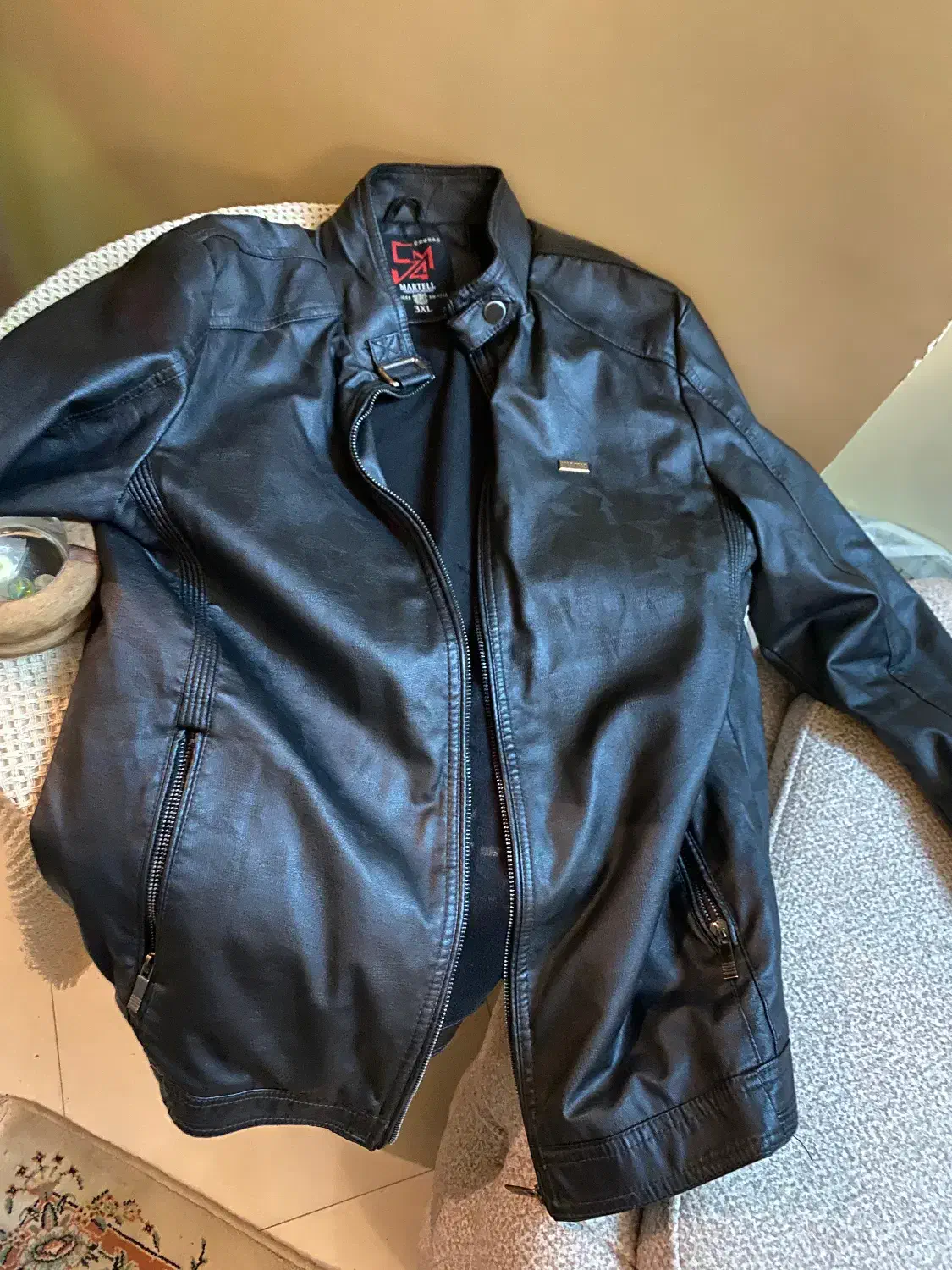 کاپیشن چرم|لباس|اصفهان, مفتح|دیوار