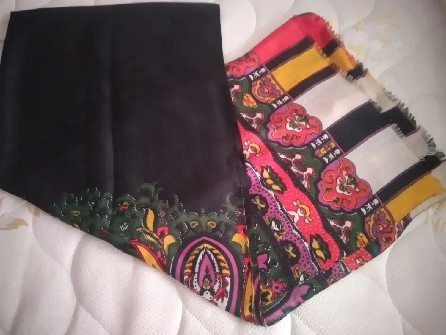 شال|لباس|اراک, |دیوار