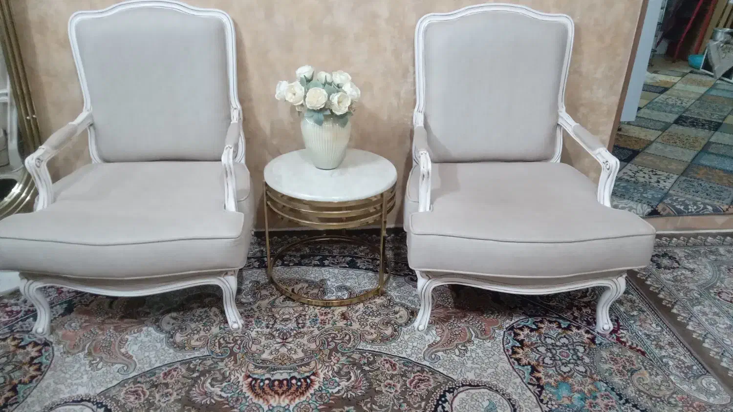 سلام یک دست مبل فرانسوی|مبلمان خانگی و میز عسلی|نیشابور, چمبران|دیوار