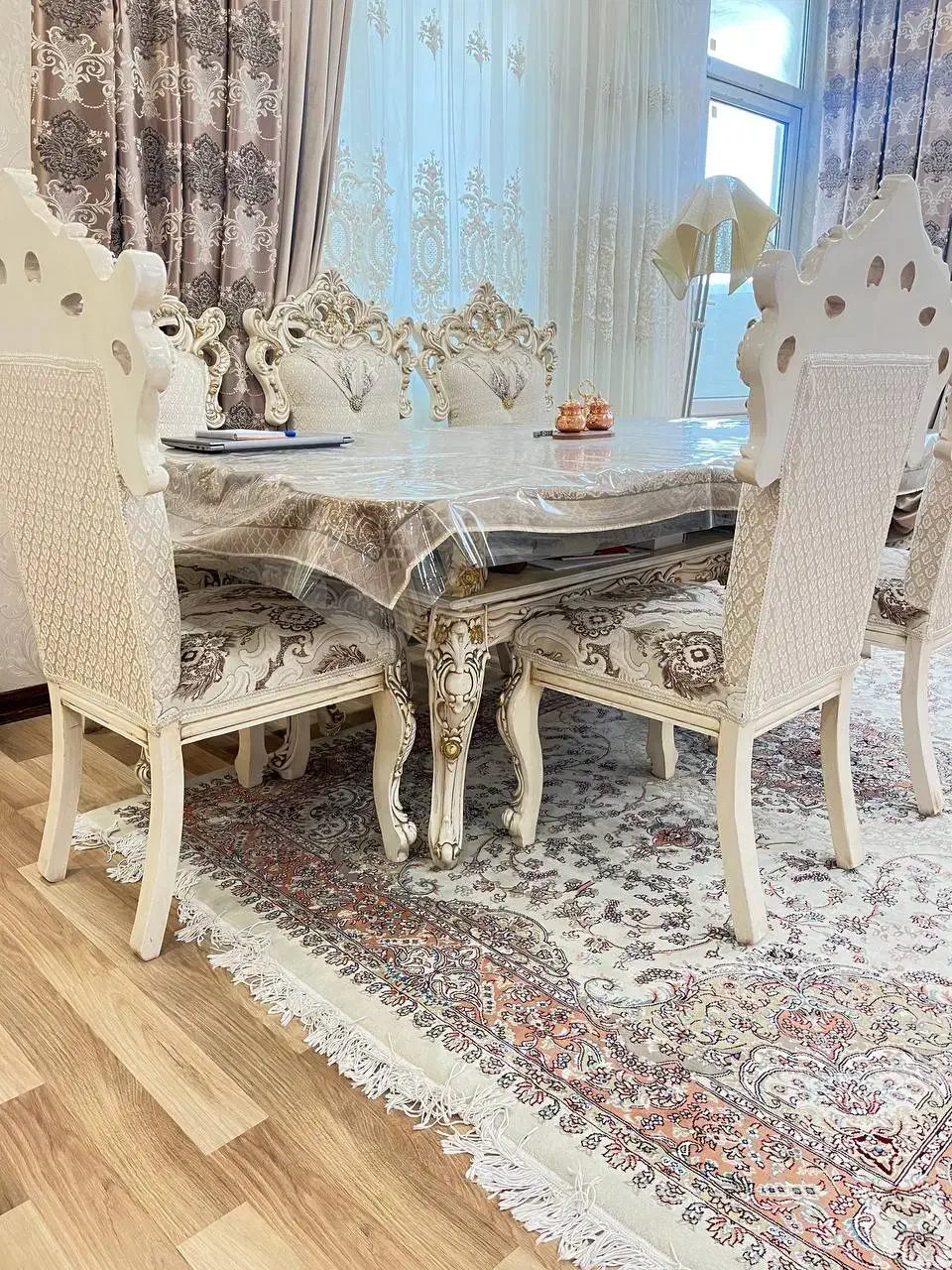 یکدست میز نهارخوری هشت نفره|میز و صندلی غذاخوری|زاهدان, |دیوار