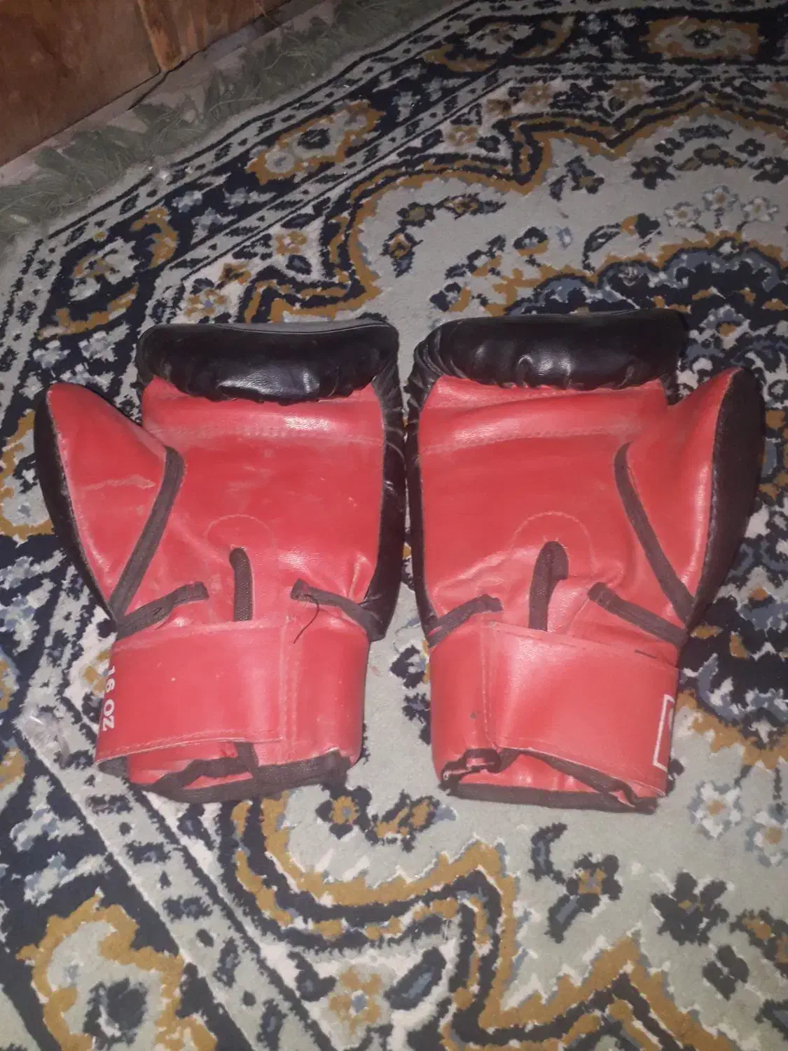 دستکش بوکس|تجهیزات ورزشی|کنگاور, |دیوار