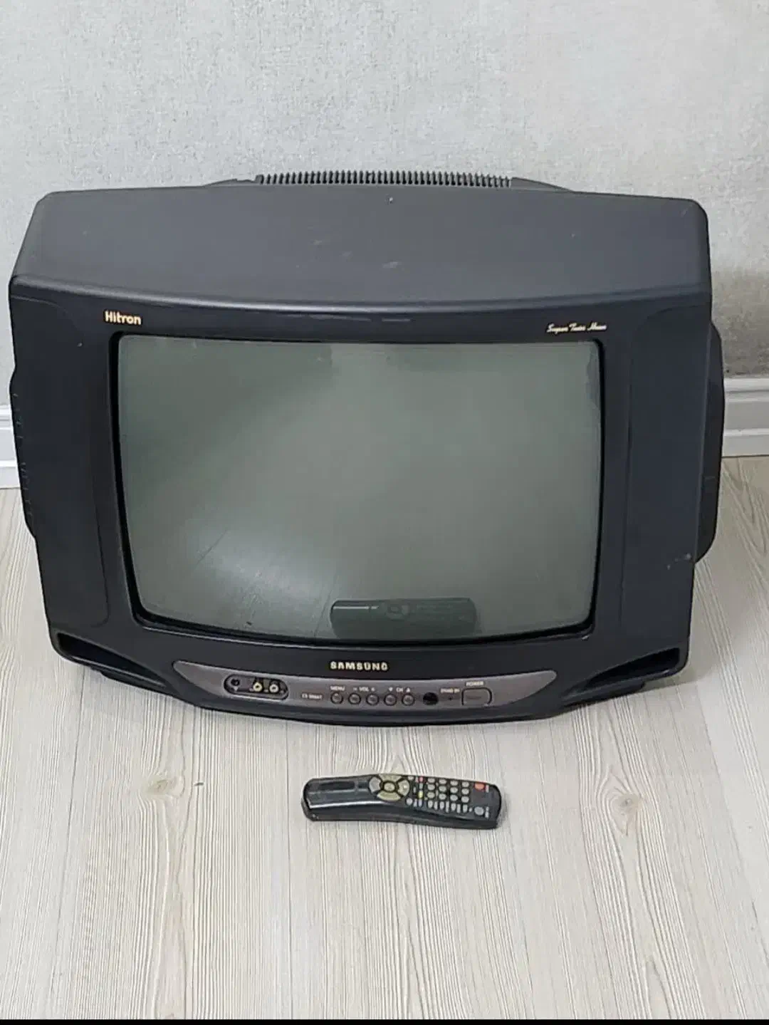 تلویزیون|تلویزیون و پروژکتور|گنبد کاووس, |دیوار