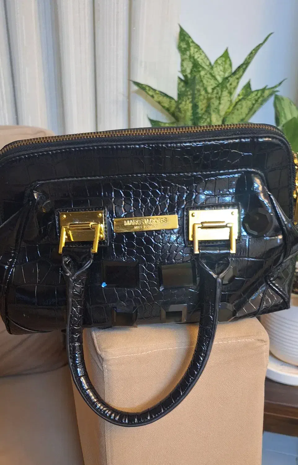 کیف ورنی سالم|کیف، کفش، کمربند|ساری, |دیوار