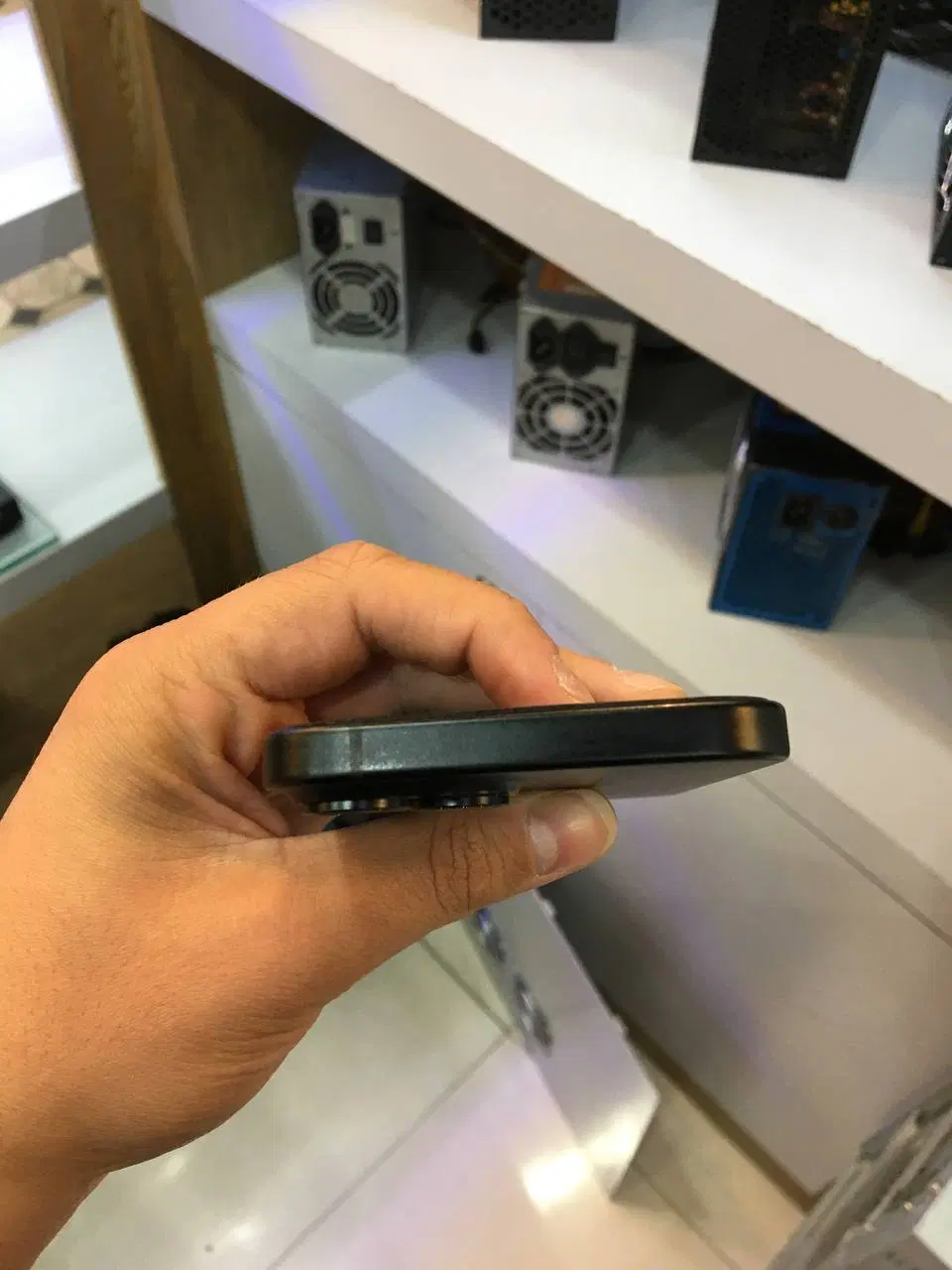 iphone 15 normal|موبایل|مشهد, هفت تیر (آب و برق)|دیوار