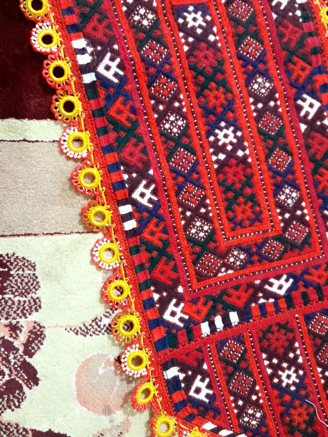 زیح استین نو|لباس|ایرانشهر, |دیوار