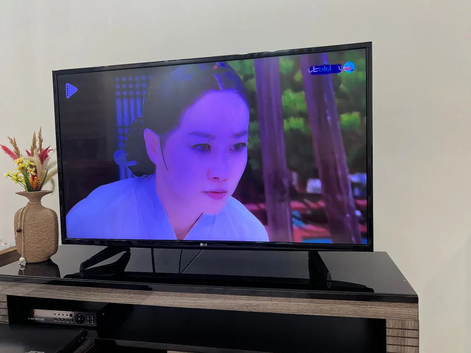 تلویزیون ۴۳ اینچ ال جی|تلویزیون و پروژکتور|رشت, پیرکلاچای|دیوار