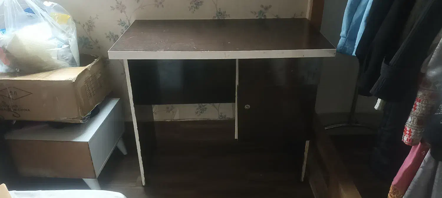 میز تحریر|میز تحریر و کامپیوتر|خان ببین, |دیوار