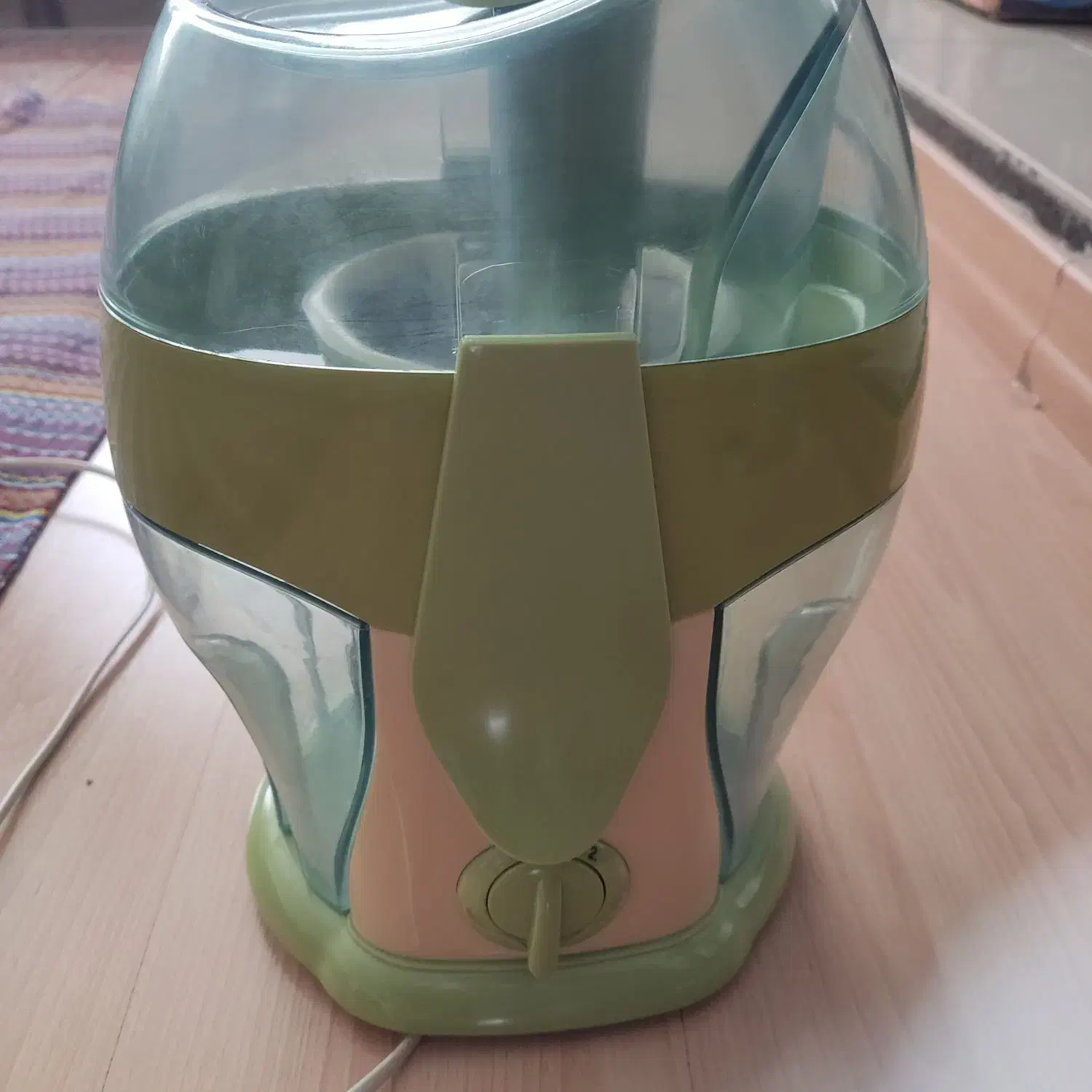 اب میوه گیر توشیبا اصل ژاپن کاملا سالم|آبمیوه‌گیر و آب‌مرکبات‌گیر|اردبیل, |دیوار