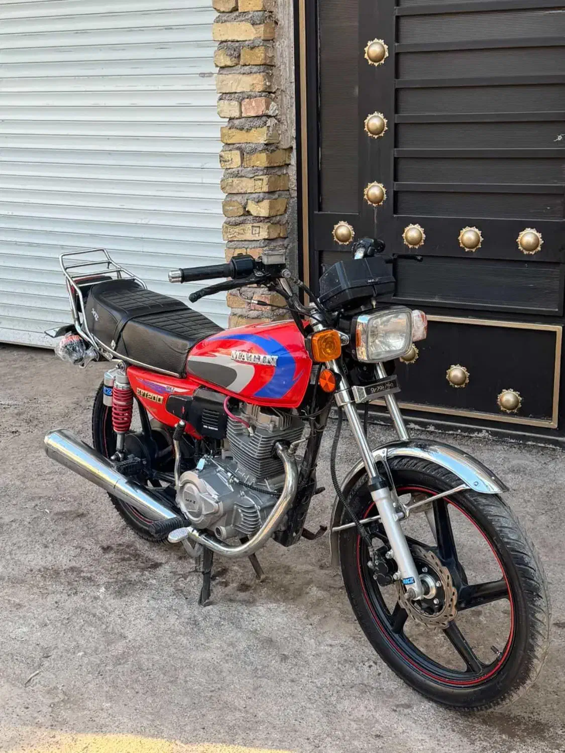 نقدی|موتورسیکلت|گیلوان, |دیوار