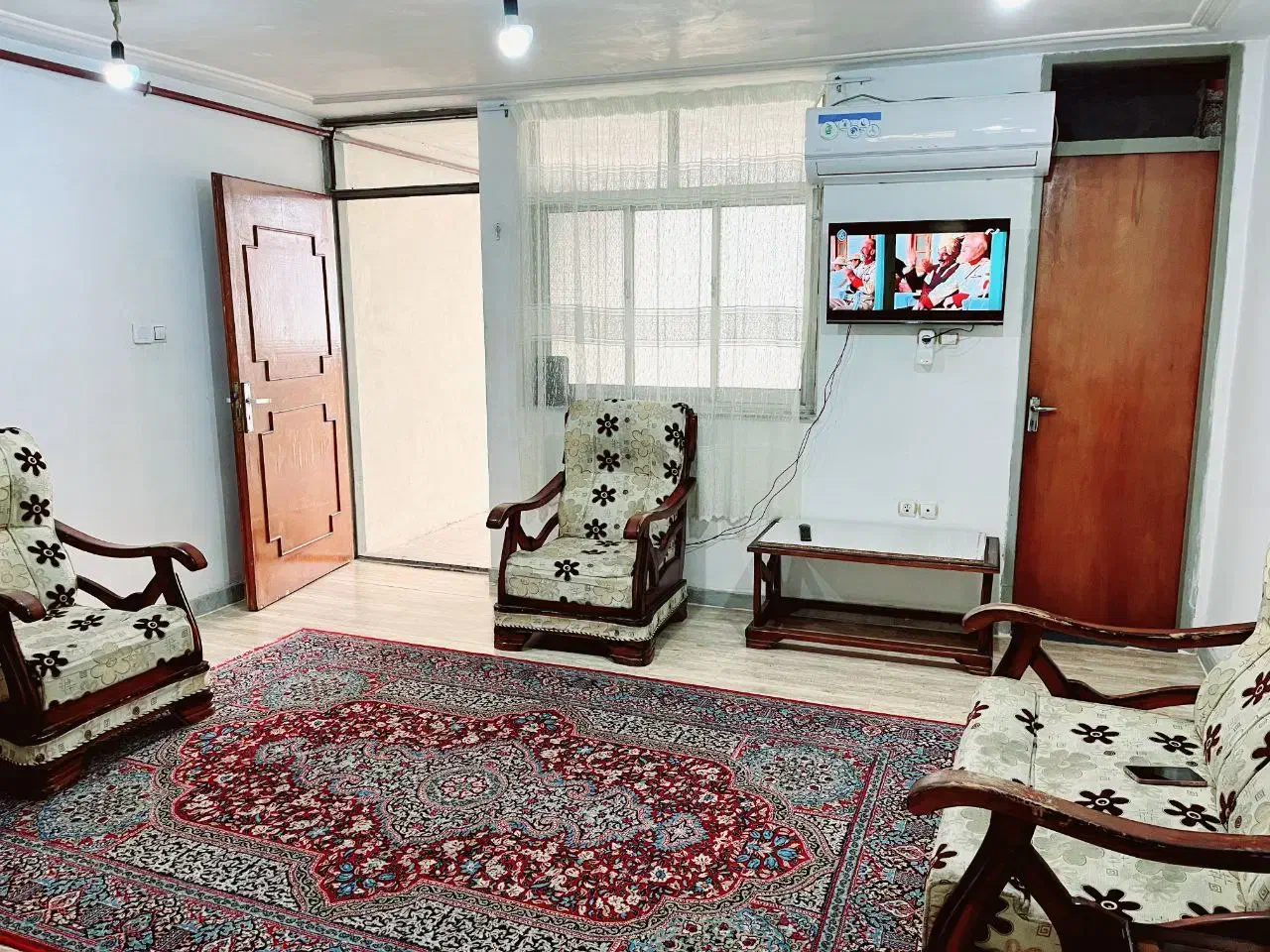 اجاره سوییت تک خواب مرکز رشت با پارکینگ|اجارهٔ کوتاه‌مدت آپارتمان و سوئیت|رشت, شهرک آیت الله منتظری|دیوار