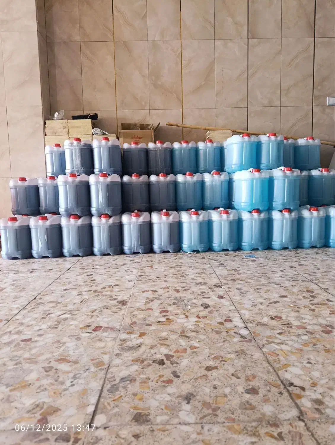 مایع لباسشویی ۱۰ لیتری|مواد شوینده و دستمال کاغذی|محمدیه-قزوین, |دیوار