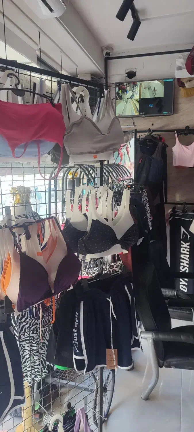 واگذاری لباس ورزشی با تمام وسایل|لباس|مشکیندشت, |دیوار