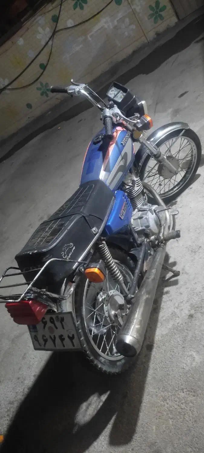 موتور لیفان پلاک ملی مدل ۸۶ با مدارک خلافی صفر|موتورسیکلت|شیراز, کیان شهر|دیوار