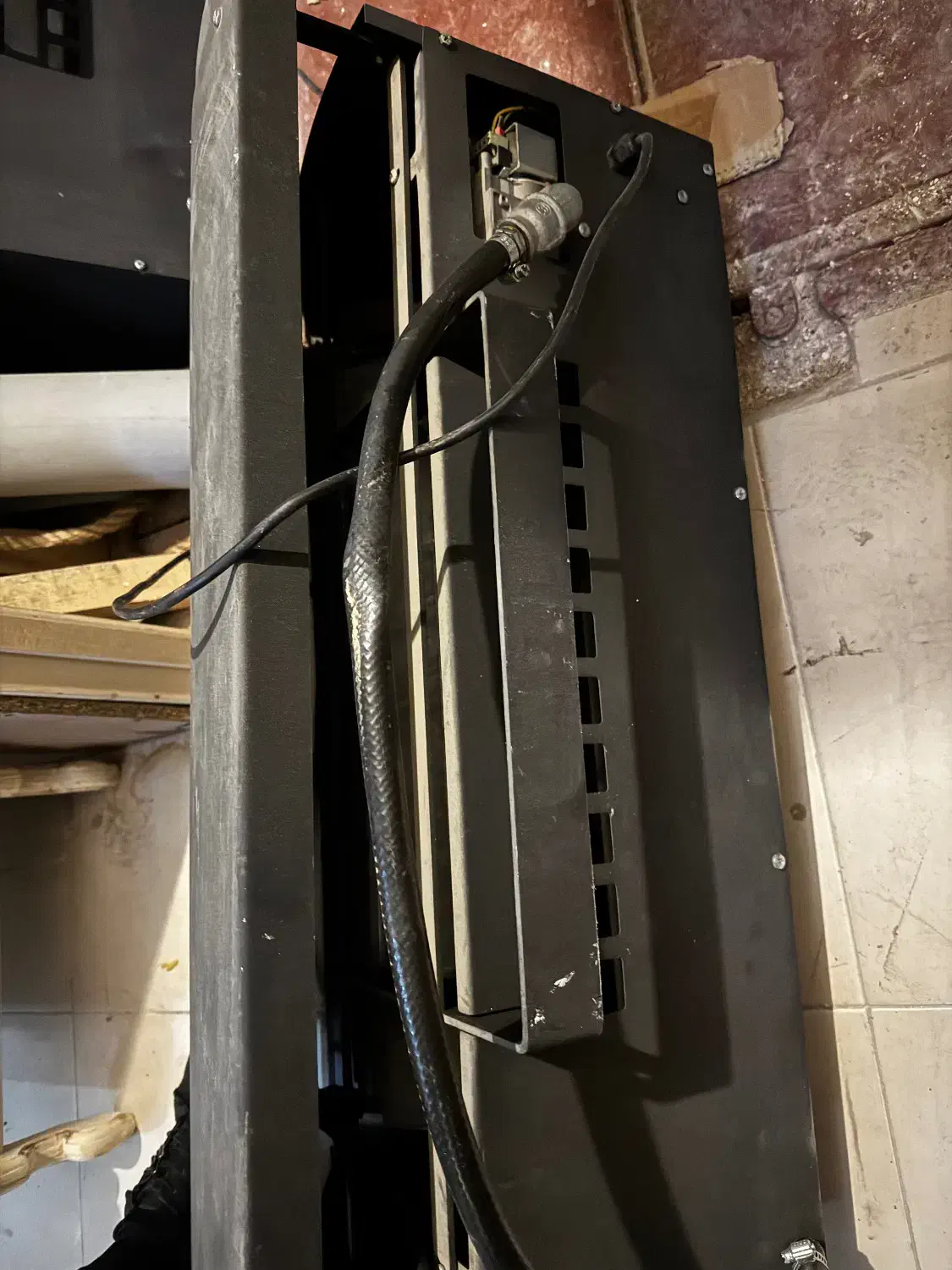 گرما تاب سقفی|بخاری، هیتر، شومینه|اصفهان, باغ زرشک|دیوار