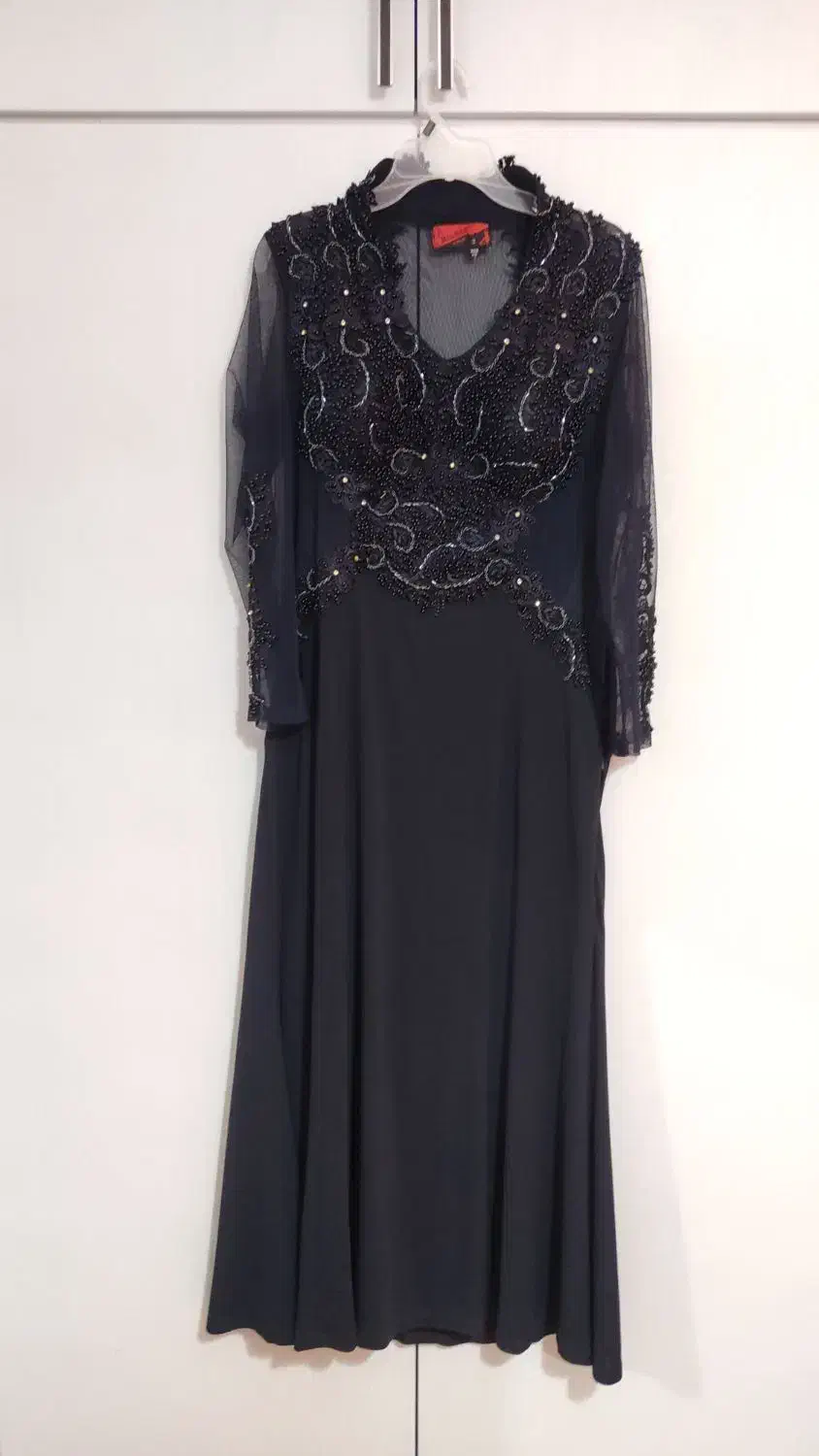 لباس مجلسی|لباس|رشت, صفاری|دیوار