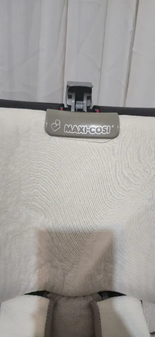 صندلی ماشین کودک مارک MAXI COSI|تخت و صندلی بچه|فولادشهر, فولادشهر|دیوار