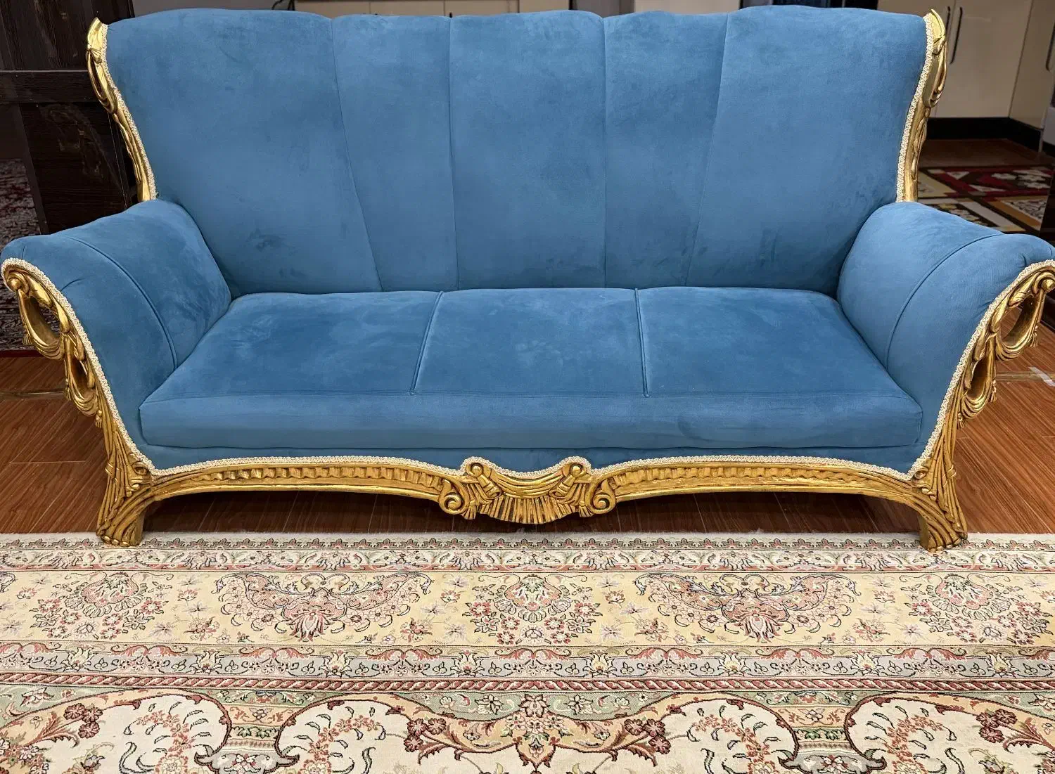 فروش فوری مبل هفت نفره به همراه جلو مبلی|مبلمان خانگی و میز عسلی|آزادشهر, |دیوار