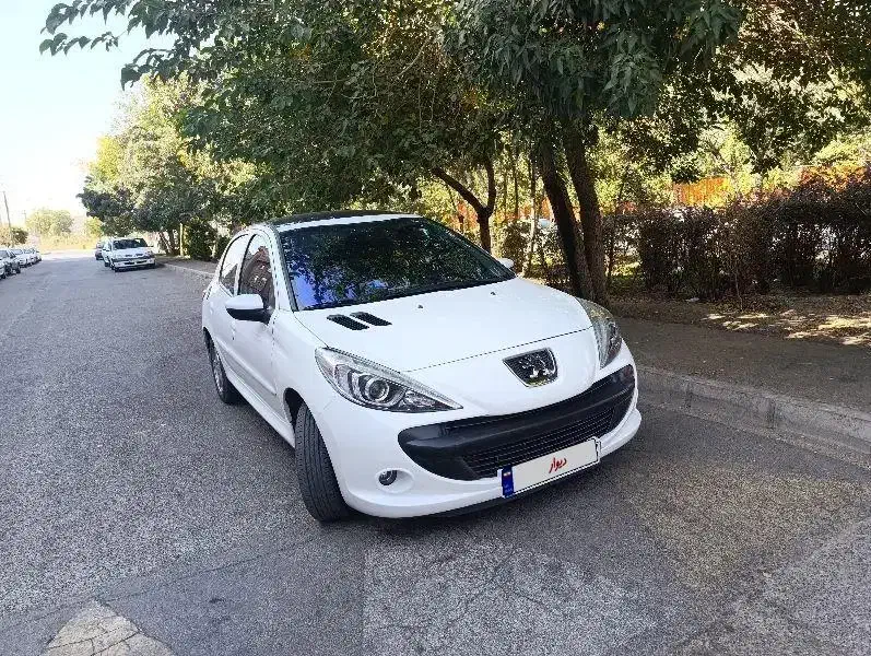 207 سقف شیشه ای ۴۰۰|خودرو سواری و وانت|قزوین, |دیوار