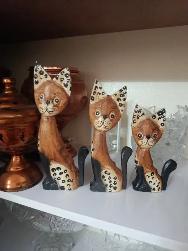 گربه چوبی|مجسمه، تندیس، ماکت|قم, قلعه کامکار|دیوار