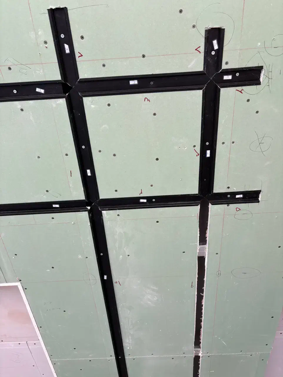 لاین نوری کد ۲۱|لامپ و چراغ|اصفهان, فجر|دیوار