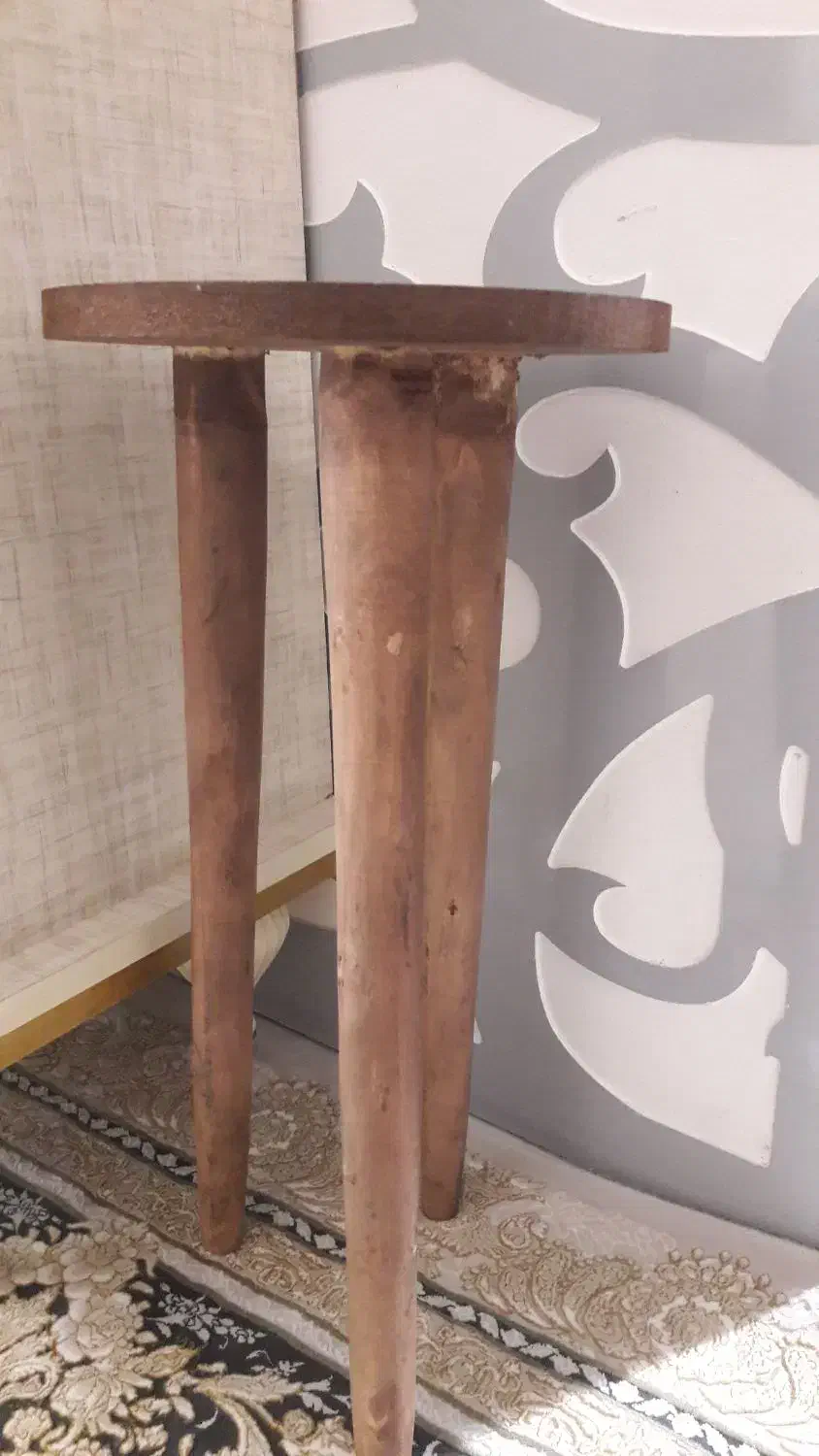 پایه گلدان چوبی بلند|گل و گیاه طبیعی|ورامین, ورامین|دیوار