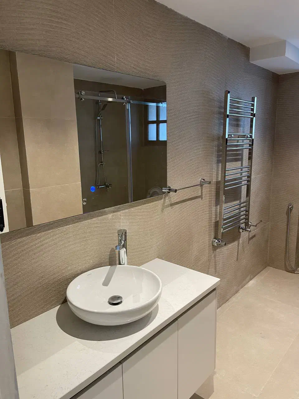 شهرک غرب ویلایی ۳۰۰متر/۴ خواب/ فول بازسازی شده