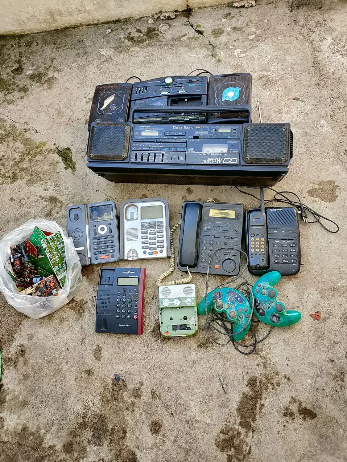 چندعددظبط وتلفن|سیستم صوتی خانگی|لاهیجان, گلستان|دیوار