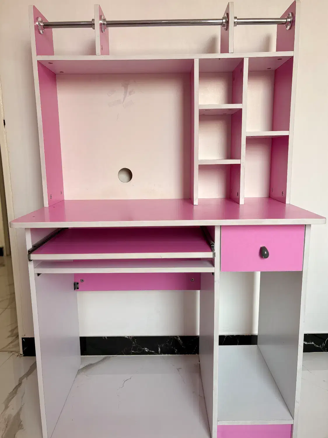 میز‌کامپیوتر درحد نو|میز تحریر و کامپیوتر|گرمسار, |دیوار