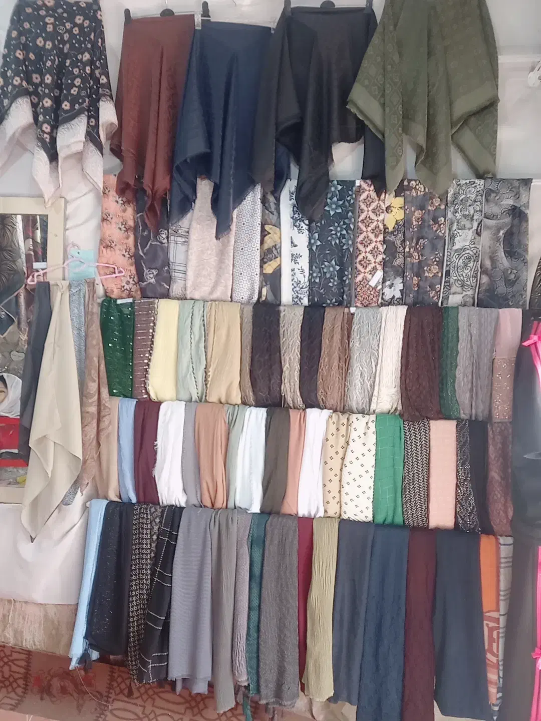 واگذاری مغازه با تمام وسایل به علت مهاجرت|لباس|نیریز, |دیوار